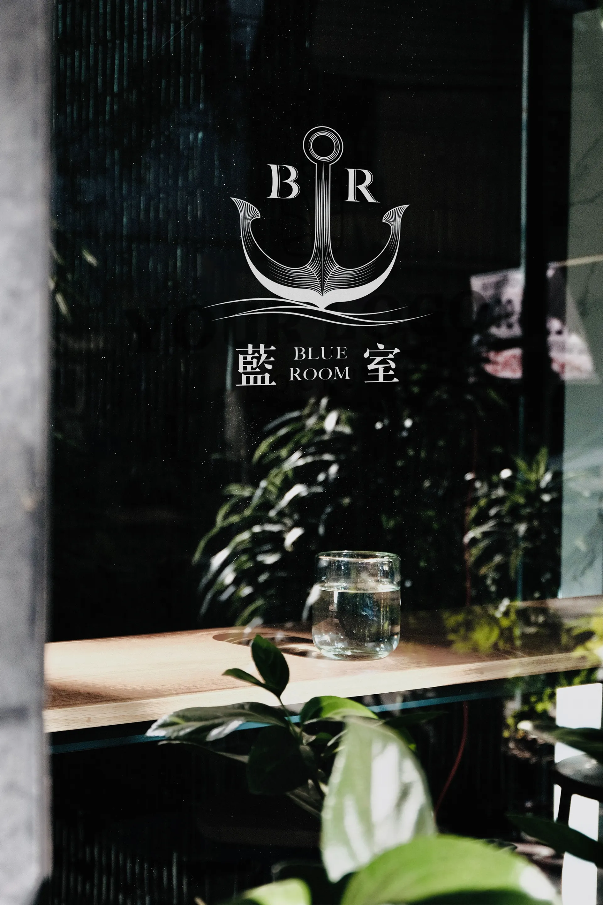 咖啡廳玻璃貼設計，店面玻璃情境展示